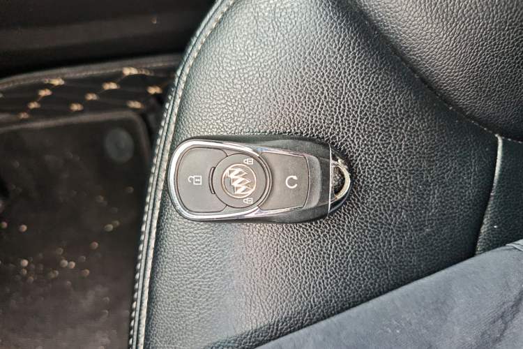 Used Buick Velite 6 2020 Plug-in Hybrid Connected Fashion Model
