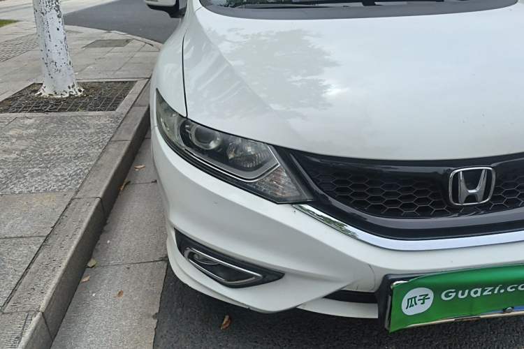 Used Honda Jade 2013 1.8L automatic Comfort version 5 seats Right Front Headlight