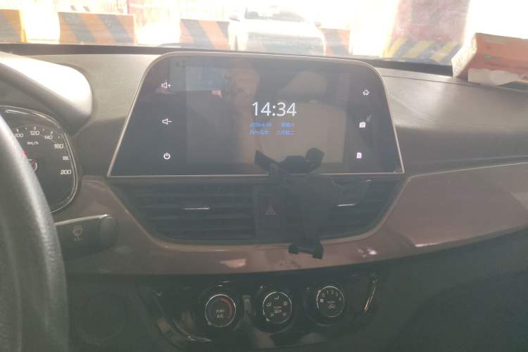 Used Baojun 310W 2017 1.5L Manual Fashion Model China V