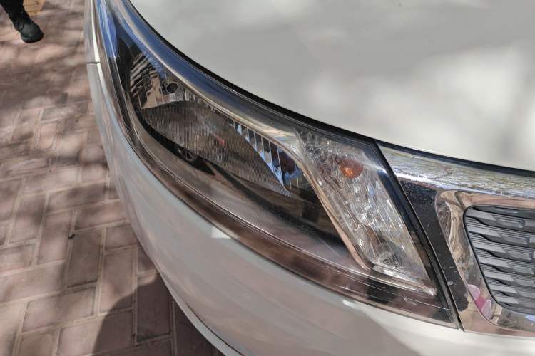 Used Kia K2 2012 Sedan 1.4L Automatic GLS Commemorative Edition
