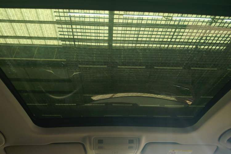 Used Volkswagen Tharu 2021 280TSI Two-Wheel-Drive Luxury Edition Headliner