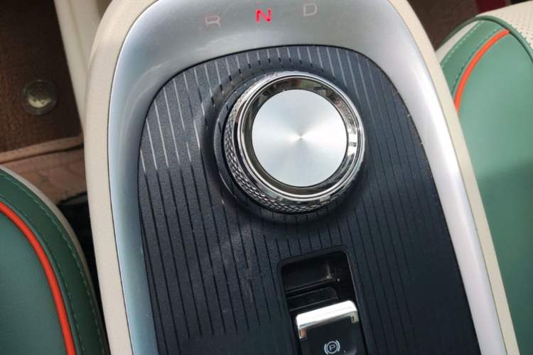 Used ORA Good Cat 2022 400km Standard Range Premium Version Lithium Iron Phosphate Gear Lever