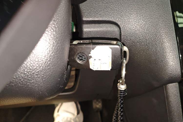 Used Volkswagen Polo 2014 1.6L Automatic Luxury Edition Interior 1