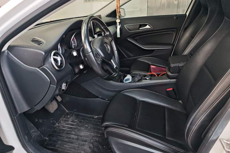 Used Mercedes-Benz GLA 2016 GLA 200 Sport Edition Left Front Seat