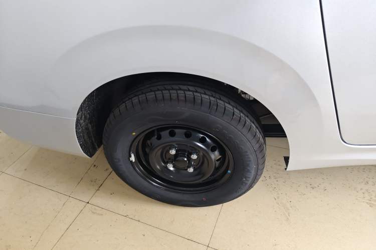 Used Wuling Hongguang New Energy 2024 All-Electric Model 300KM Practical Version