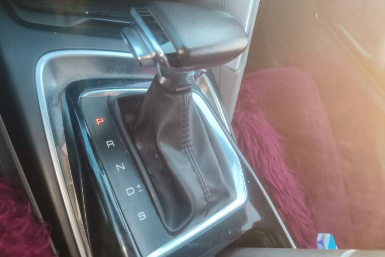 Used Baojun RS-5 2019 1.5T CVT Intelligent Driving Flagship Version China VI Emission Standard Gear Lever