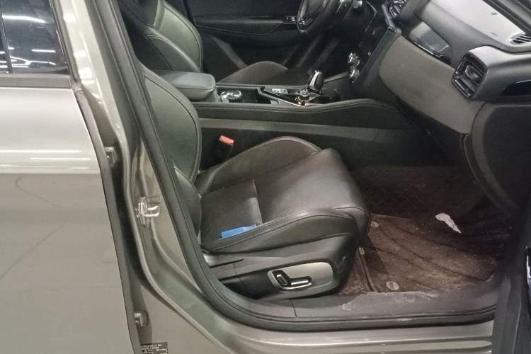 Used Lynk & Co 03 2021 1.5TD DCT Jing Champion Edition Right Front Seat