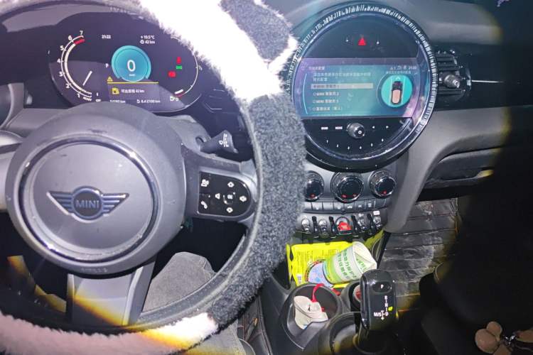 Used MINI 2022 Updated 1.5T COOPER Classic Edition Five-Door Version