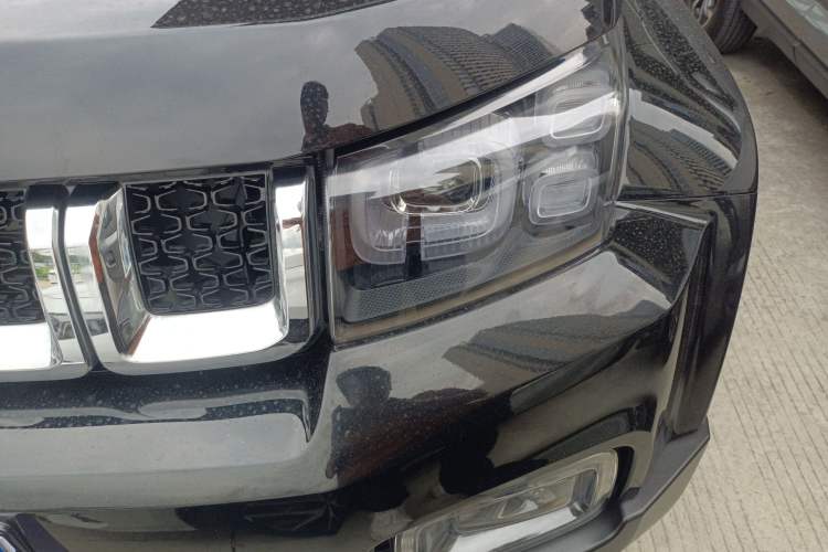 Used BAIC Off-Road BJ40 2023 2.0T Automatic Four-Wheel Drive Urban Hunter Edition Chivalrous Type Left Front Headlight