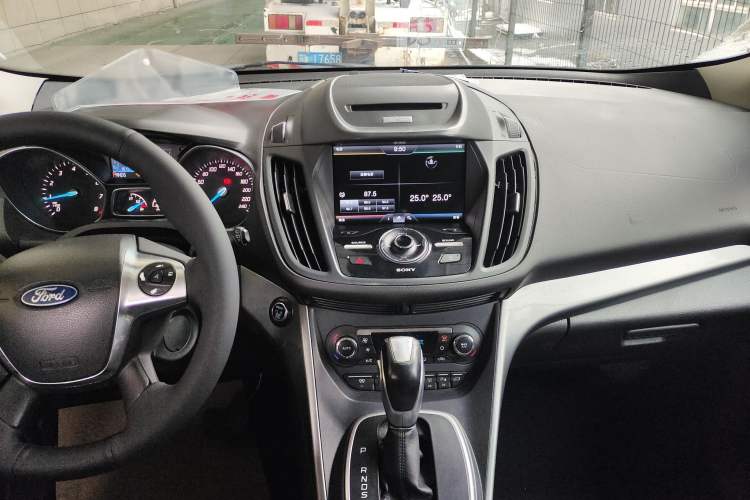 Used Ford Kuga 2015 2.0L GTDi Four-Wheel Drive Prestige Model