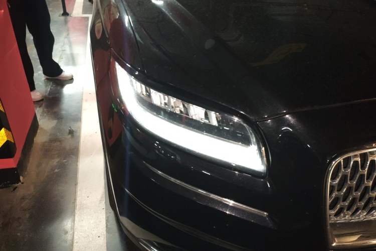 Used Lincoln Nautilus 2021 2.0T Four-Wheel Drive Luxury Edition Right Front Headlight