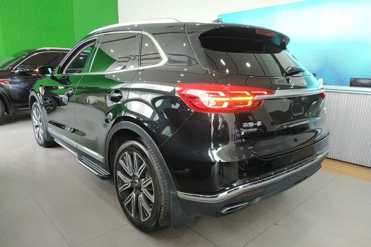 Used Hongqi HS5 2022 Facelifted Version 2.0T Smart Connect Flagship All-Wheel-Drive Edition