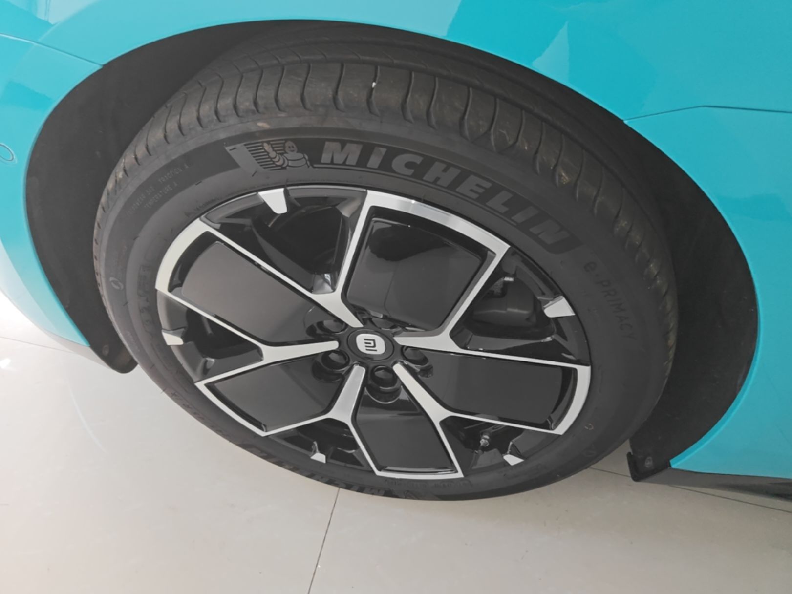 Xiaomi Auto SU7 2024 Rear-Drive Standard Founder Edition — снимка 10
