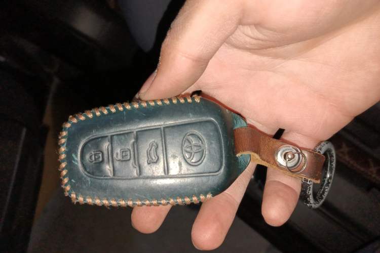 Used Toyota Avalon 2019 2.5L Touring Premium Version China VI Standard
