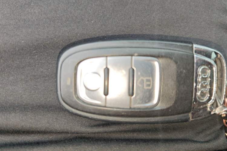 Used Audi Q5 2017 Plus 40 TFSI Technology Model Vehicle Key