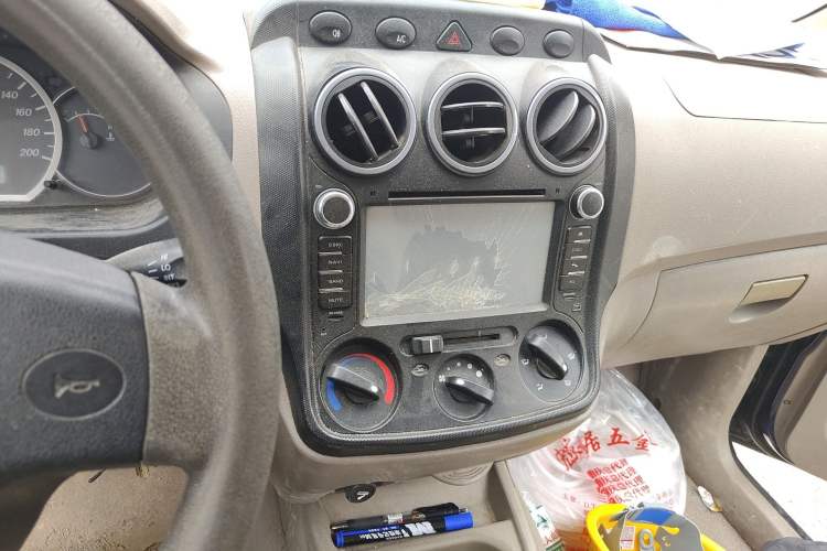 Used Wuling Hongguang 2014 1.2L Base Model China IV Audio And AC Panel