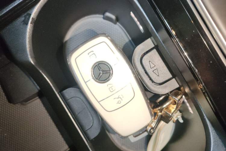Used Mercedes-Benz GLB 2023 GLB 220 Sport Edition Vehicle Key