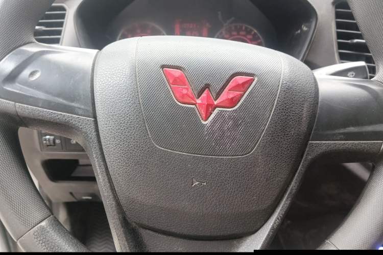 Used Wuling Hongguang V 2022 1.5L Jingqu Edition Electric-Assist LAR