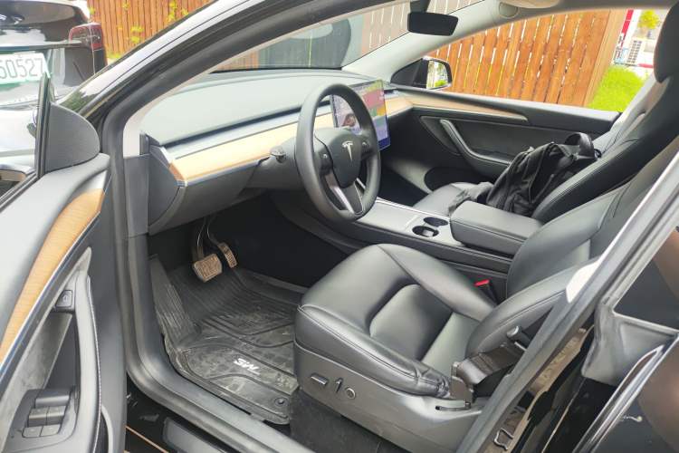 Used Tesla Model Y 2021 Long-Range All-Wheel-Drive Version 3D7 Driver Seat