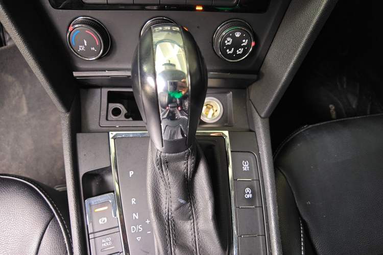 Used Volkswagen Lamando 2017 230TSI DSG Fashion Edition
