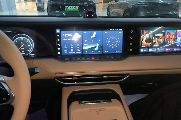 Used VOYAH FREE 2024 Ultra-Long Range Intelligent Driving Version Audio And AC Panel