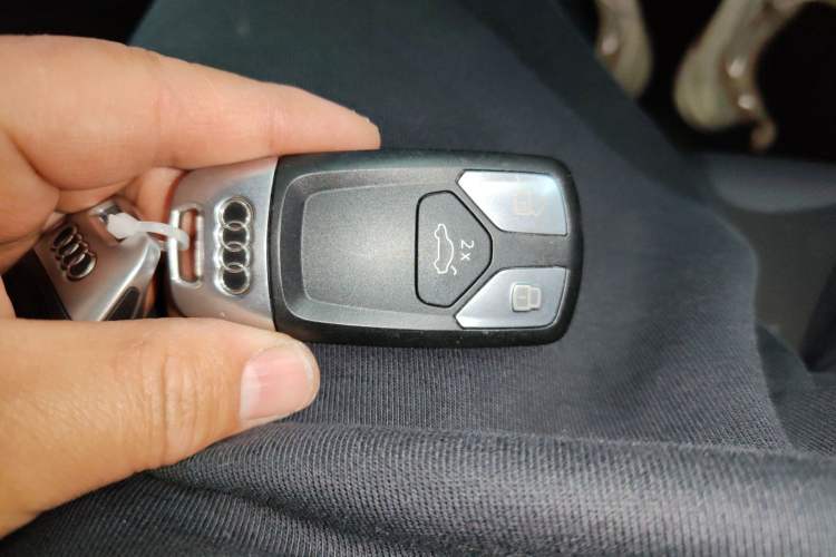 Used Audi A4L 2020 40 TFSI Fashion Dynamic Model Vehicle Key