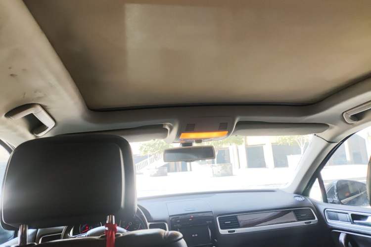 Used Volkswagen Touareg 2014 3.0 TSI New Edition Headliner