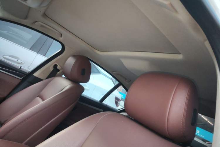 Used BMW 5 Series 2015 520i Elegant Edition
