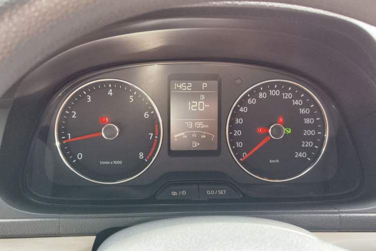 Used Volkswagen Lavida 2013 Revised Version 1.4 TSI DSG Comfort Edition Instrument Cluster
