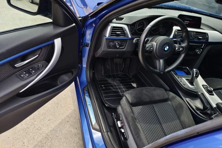 Used BMW 3 Series 2018 320i M Sport Package
