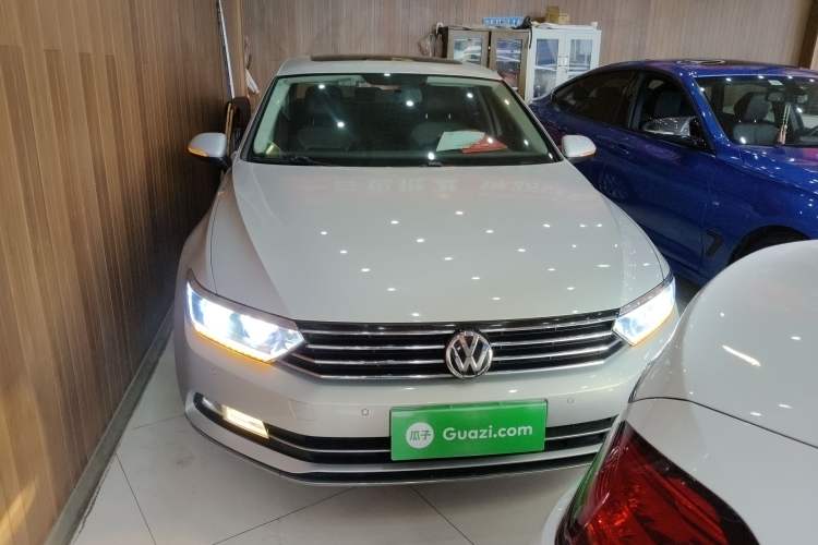 Used Volkswagen Magotan 2018 330TSI DSG Advanced Model Front