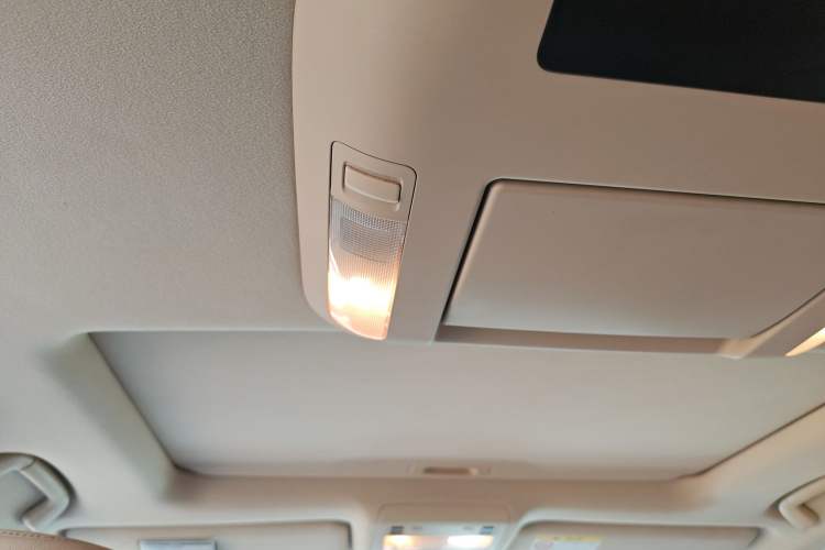 Used Toyota Land Cruiser 2012 4.6L Automatic VX-R
