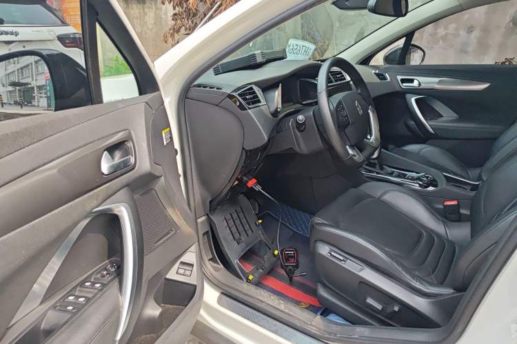 Used DS 6 2018 30THP Prestige Edition