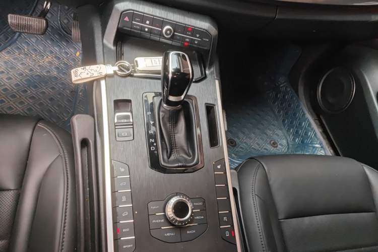 Used Wey VV7 2017 2.0T Ultra-Luxury Version