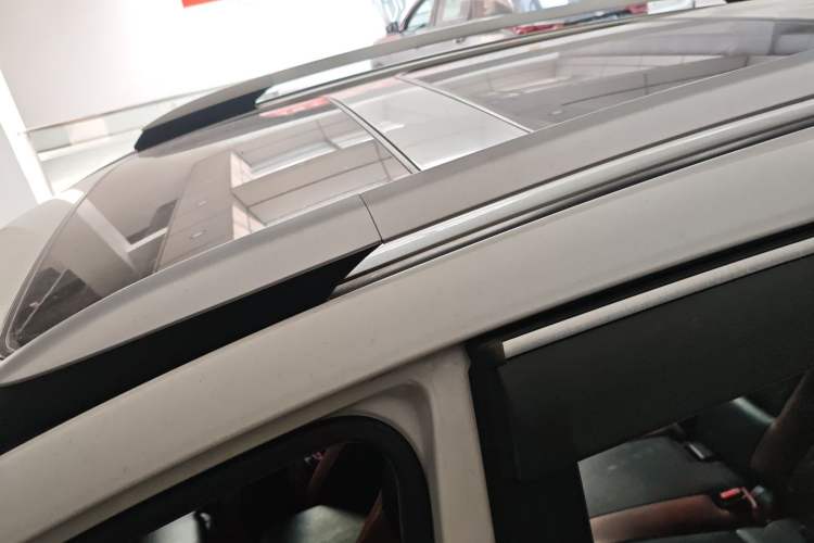 Used Toyota RAV4 2015 2.5L Automatic 4x4 Elite Edition Roof