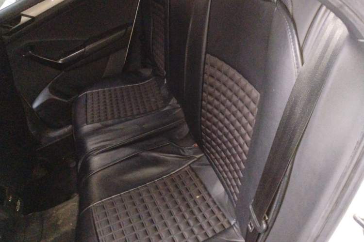 Used Volkswagen T-ROC 2020 280TSI DSG Two-Wheel Drive R-Line Pro Left Rear Seat