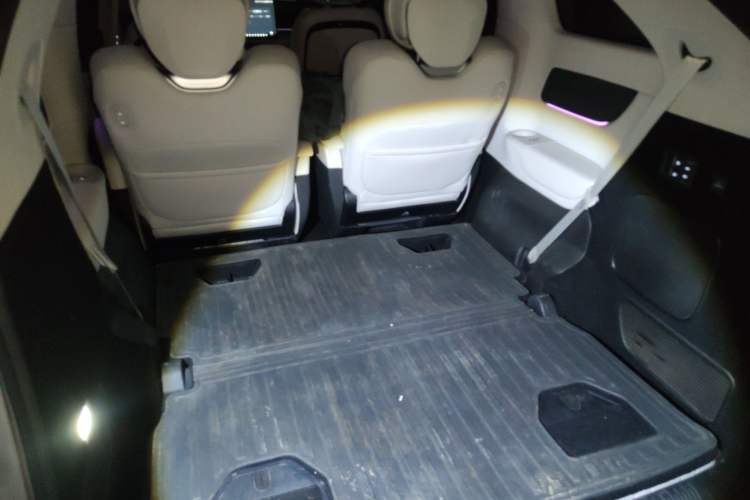 Used XPeng X9 2024 640 All-Wheel Drive High-Performance Max