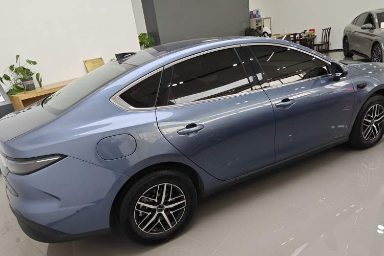 Used BYD Seal 05 DM-i 2025 DM-i Intelligent Drive 120KM Flagship Model

