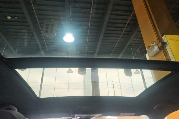 Used Volkswagen T-ROC 2023 300TSI DSG Two-Wheel-Drive Chen Guang Edition