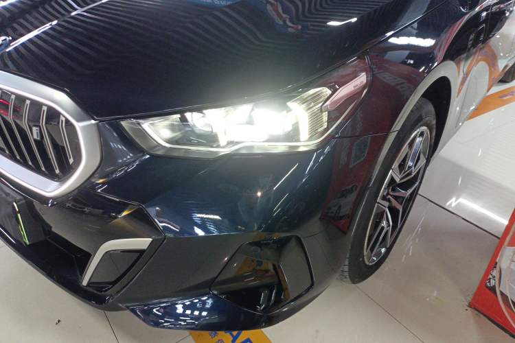 Used BMW i5 2025 eDrive 35L M Sport Package