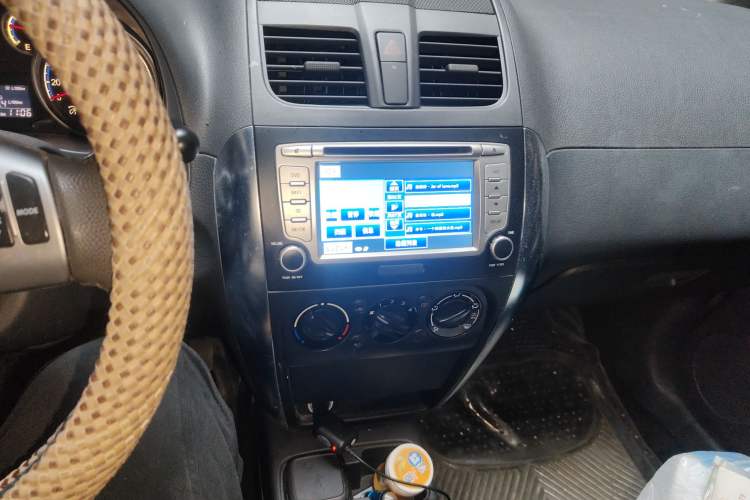 Used Suzuki SX4 2012 1.6L Manual Ruiqi Model
