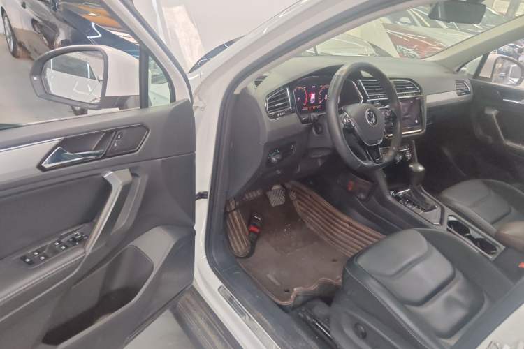 Used Volkswagen Tiguan L 2021 330TSI Automatic Two-Wheel Drive Smart Edition Driver Seat
