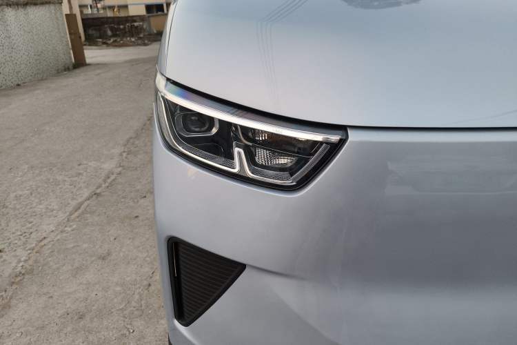 Used Wuling Yangguang 2025 Model 400km Bus Edition—Comfort Edition
