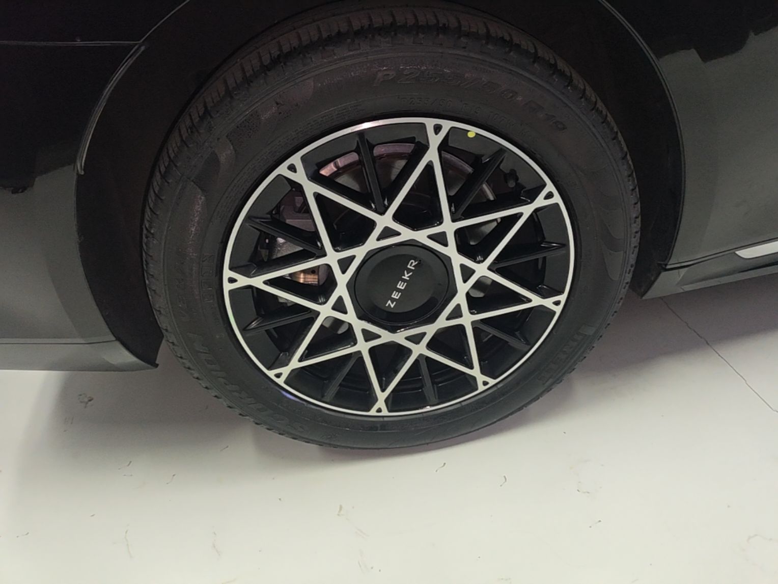 Zeekr 009 2024 7-Seater Aisle Version 108 kWh — снимка 11