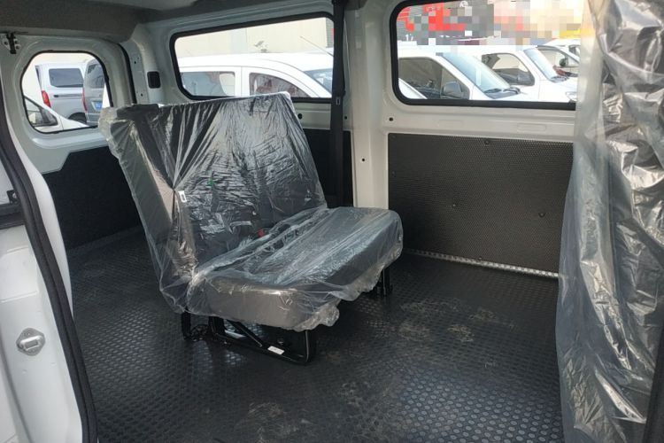 Used JMC E Fushun 2025 Model, Open Window Version, 41.86 kWh, Short Axle, Low-roof
