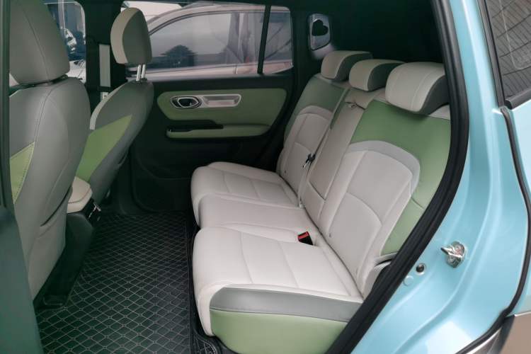 Used AION Y 2022 Plus 70 Tech Edition