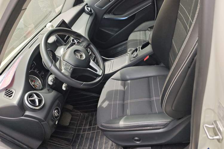 Used Mercedes-Benz GLA 2015 GLA 200 Left Front Seat