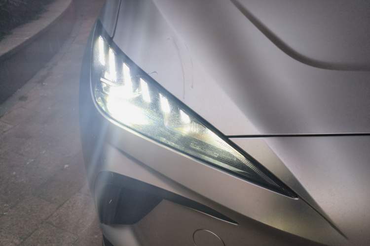 Used MG 4 EV 2023 415 km Range Sea-Faring Champion Edition
