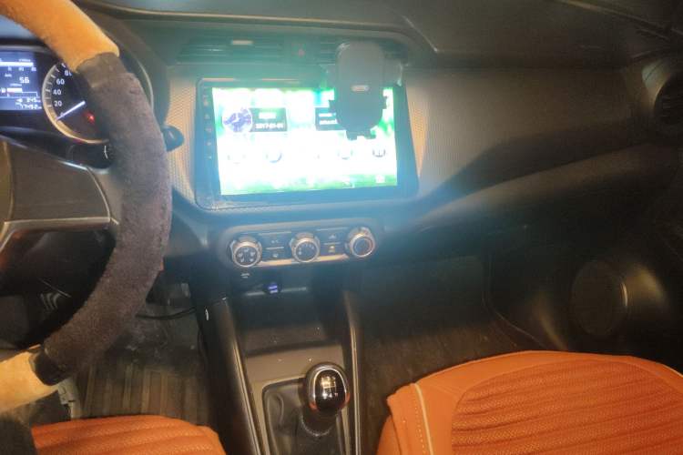 Used Nissan Kicks 2017 1.5L Manual Cool Dynamic Edition