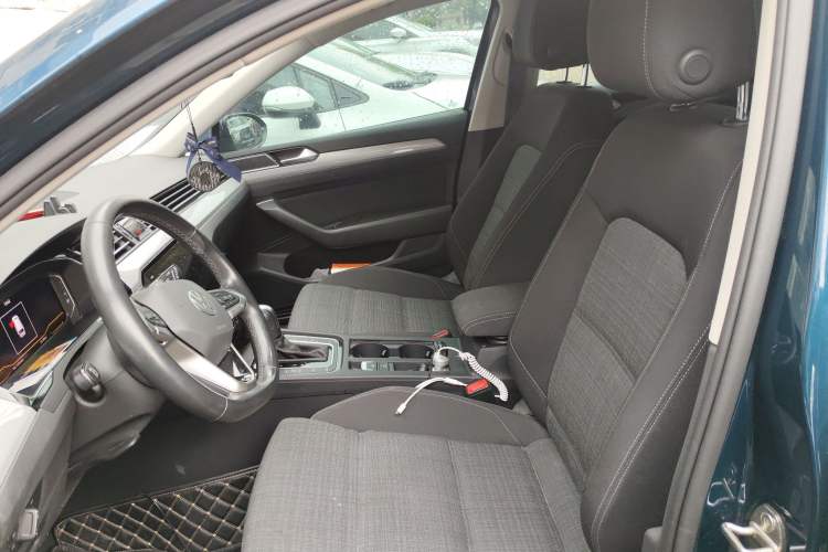 Used Volkswagen Variant 2021 2.0T Comfort Edition Left Front Seat